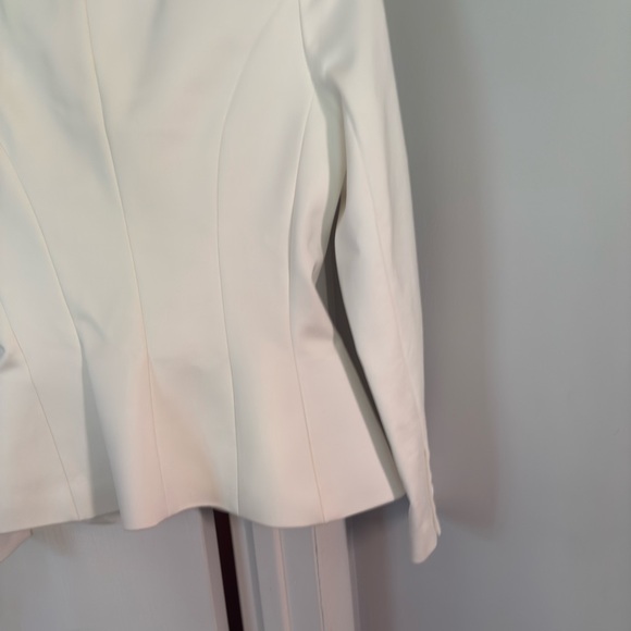 Alice + Olivia Iana Sculpted Blazer size 6 NWT - Picture 8 of 10